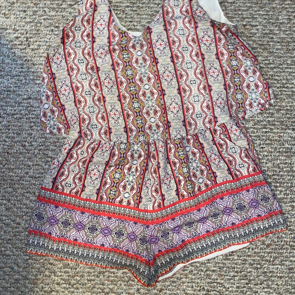 Target Xhilaration size L women’s romper floral